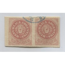 ARGENTINA 1862 GJ 10 ESCUDITO PAREJA DE ESTAMPILLAS COLOR ROSA APAGADO CON BORDE DE HOJA FINA MENTE USADO, EXQUISITA PIEZA