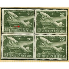 ARGENTINA 1951 GJ 996 VARIEDAD POSICION 1 RETOQUE SOBRE O DE CORREO