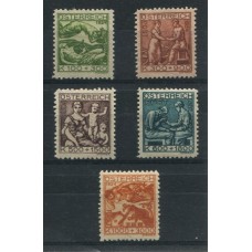 AUSTRIA 1924 SERIE COMPLETA YVERT 326/30  NUEVA  45 EUROS